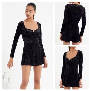 Urban Outfitters NWOT Sasha Crushed Velvet Romper
